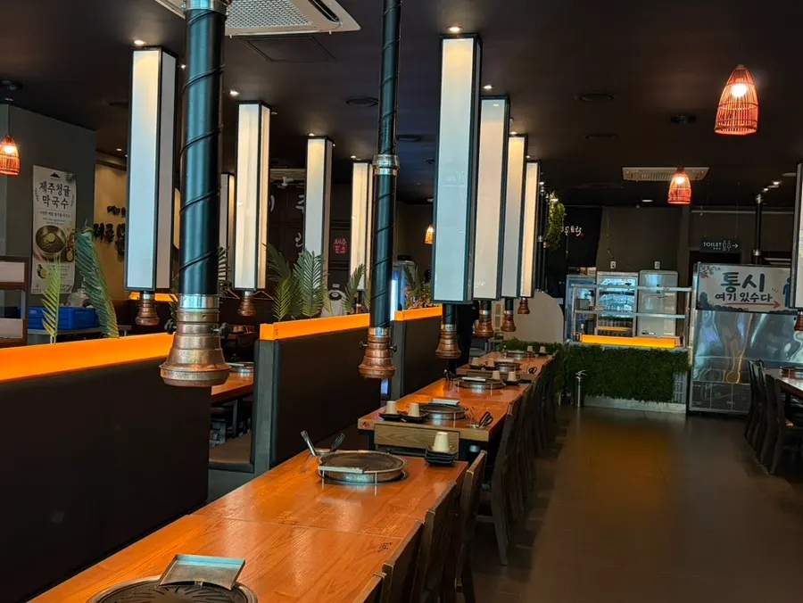 济州蒙特拉克分堂水内店店内座位