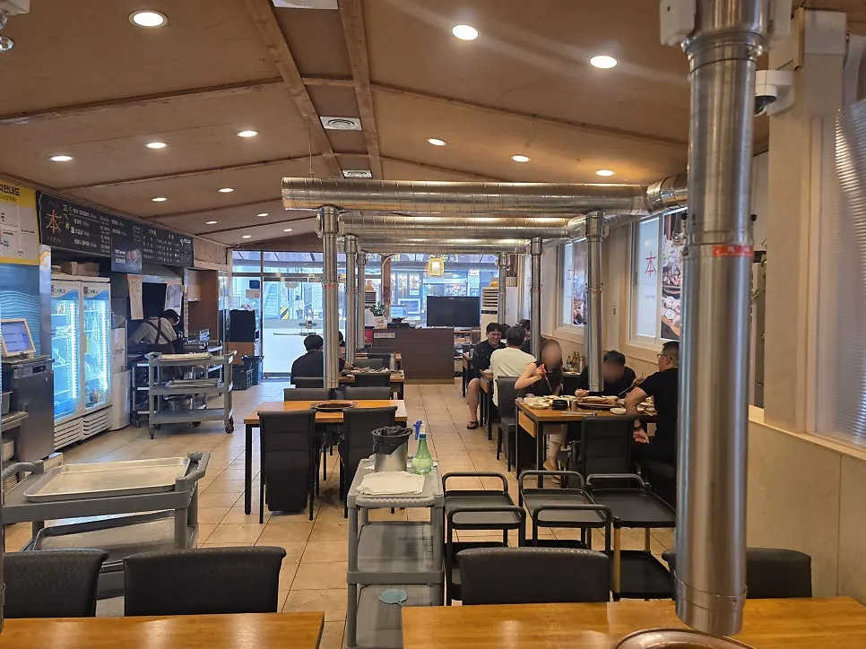 Interior seating at Jeju Boncham Sutbul Galbi