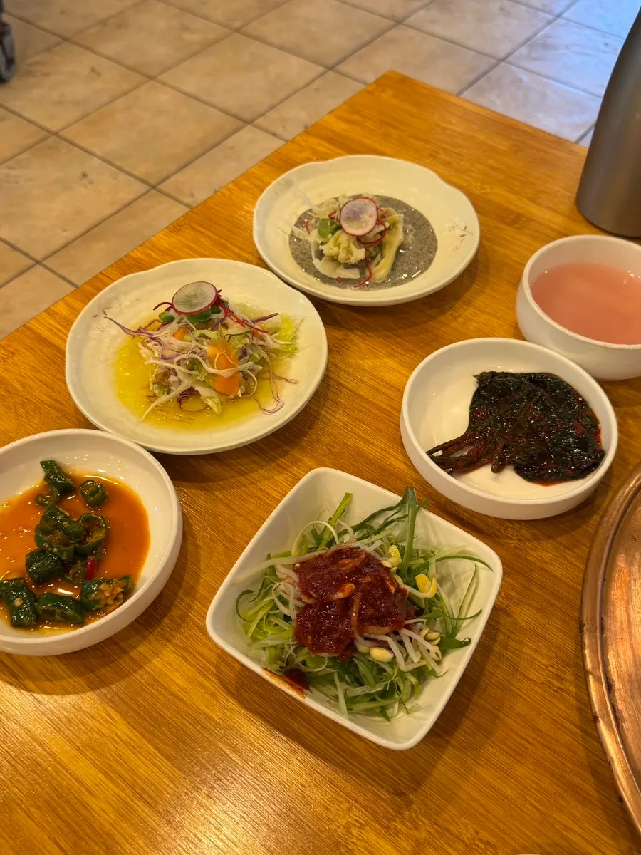 Plate of fresh raw ribs at Jeju Boncham Sutbul Galbi