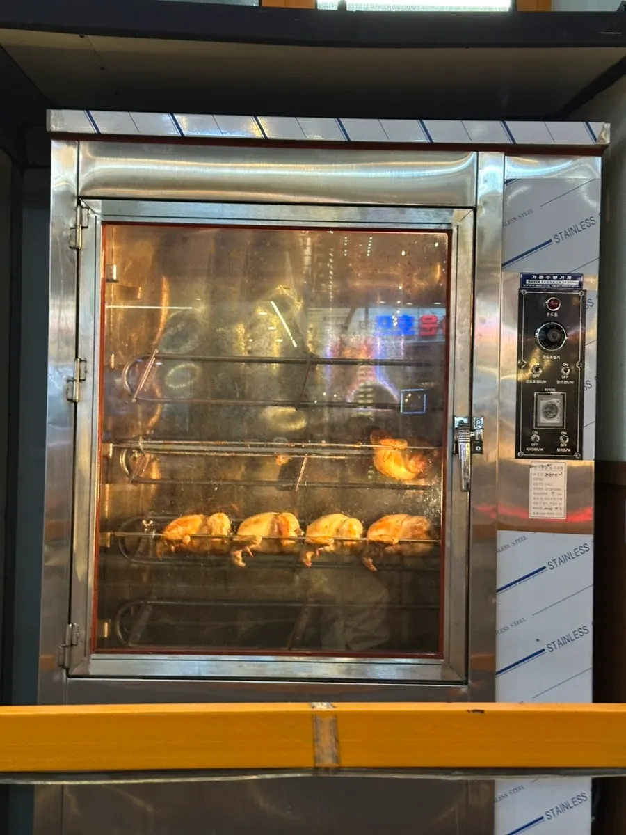 식사를 마친 드럼통 테이블