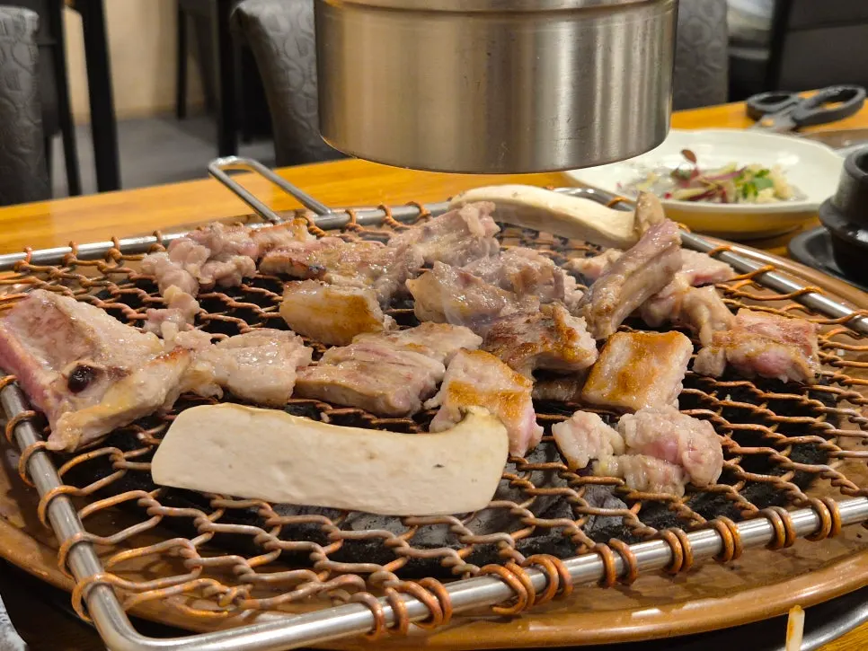 Raw galbi turning golden brown