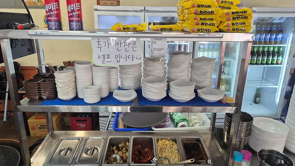 Table-ordering tablet and wall menu