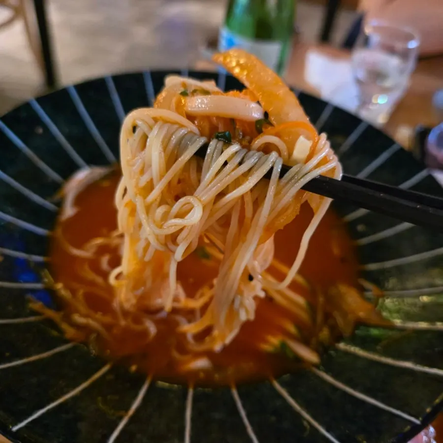 야채물회 육수에 말아 먹는 소면