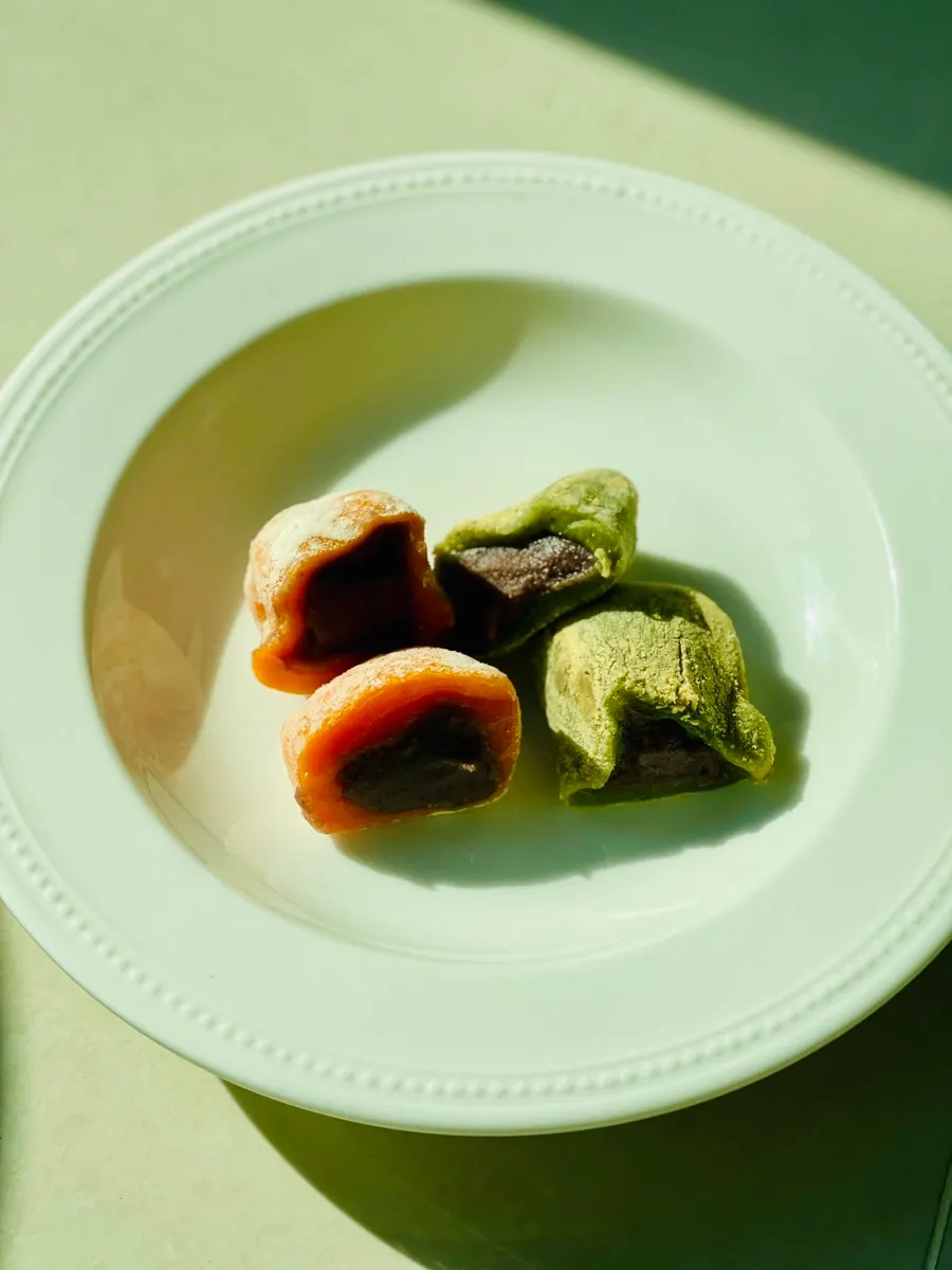 Additive-free Jeju omegi-tteok