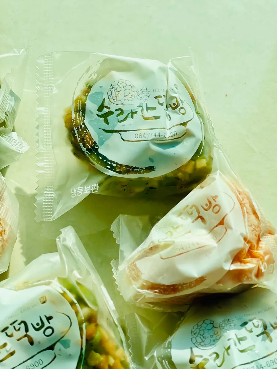 Cross-section of a thawed omegi-tteok