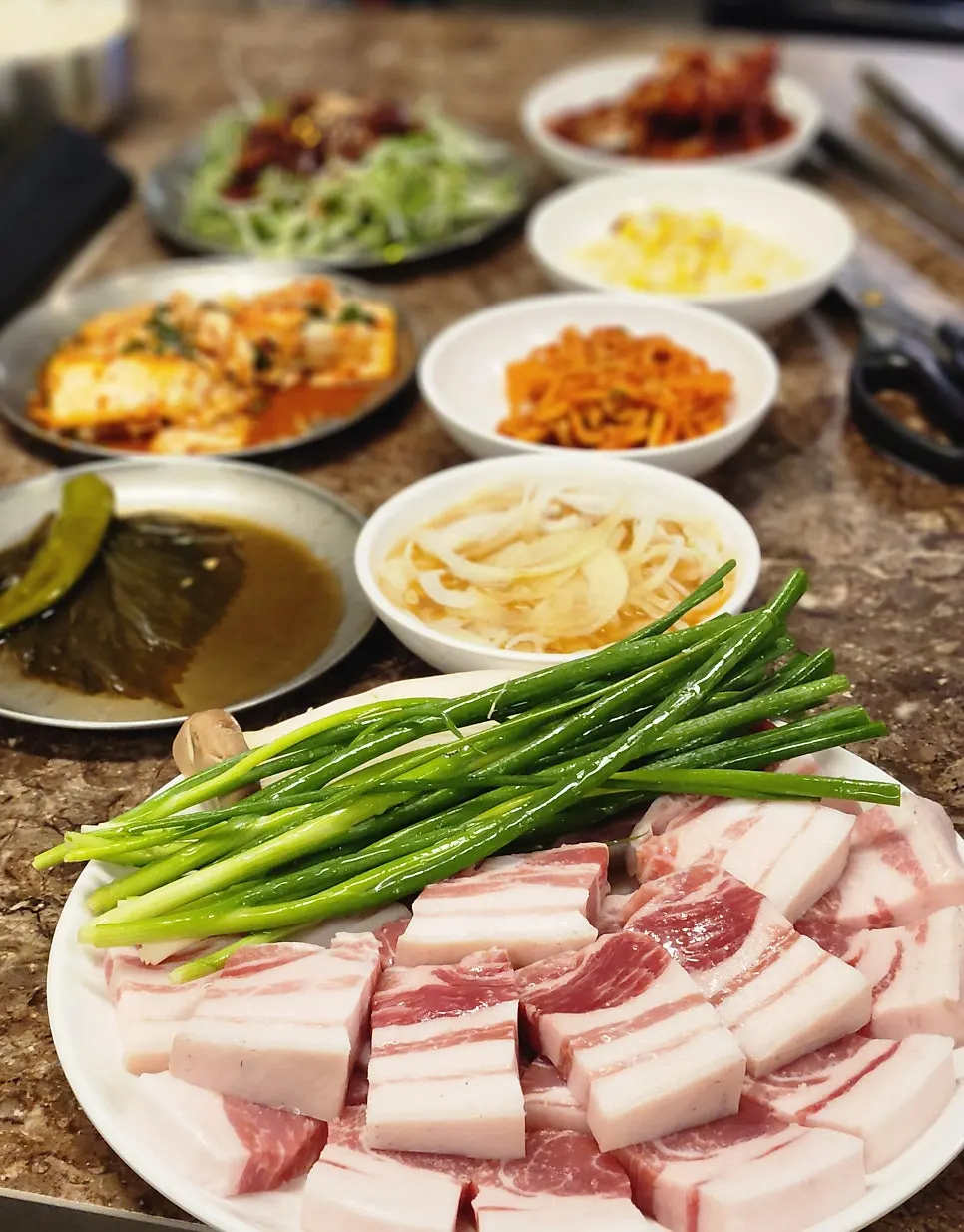 Side dishes including seasoned raw crab