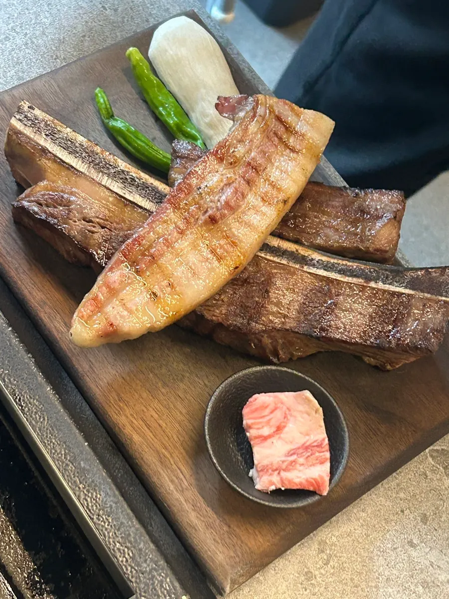 Melihat daging yang sedang matang