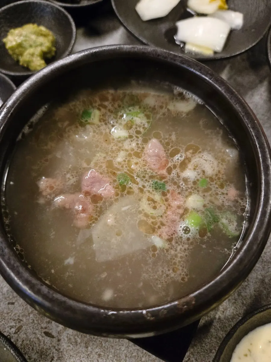Menu board for straw-smoked udae galbi at Jeju Udae Nohyeong branch