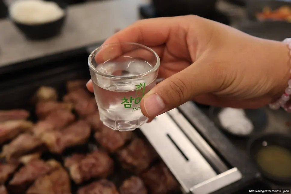 Secawan soju bersama daging