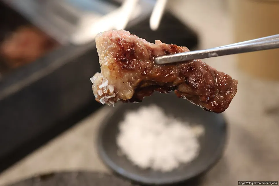 Sos dan pelengkap bersama udae galbi