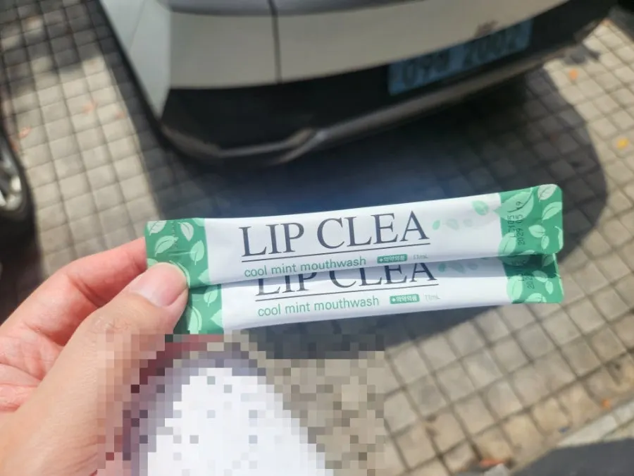 계산대 근처 치실 등 편의 용품