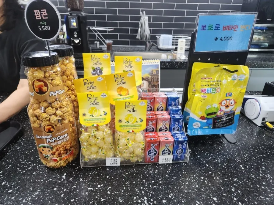 Nohyeong Dabang café space