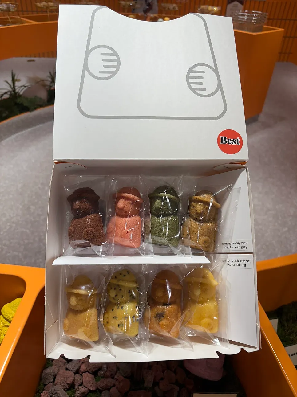 Dol hareubang madeleines called Harubangne displayed in the shop