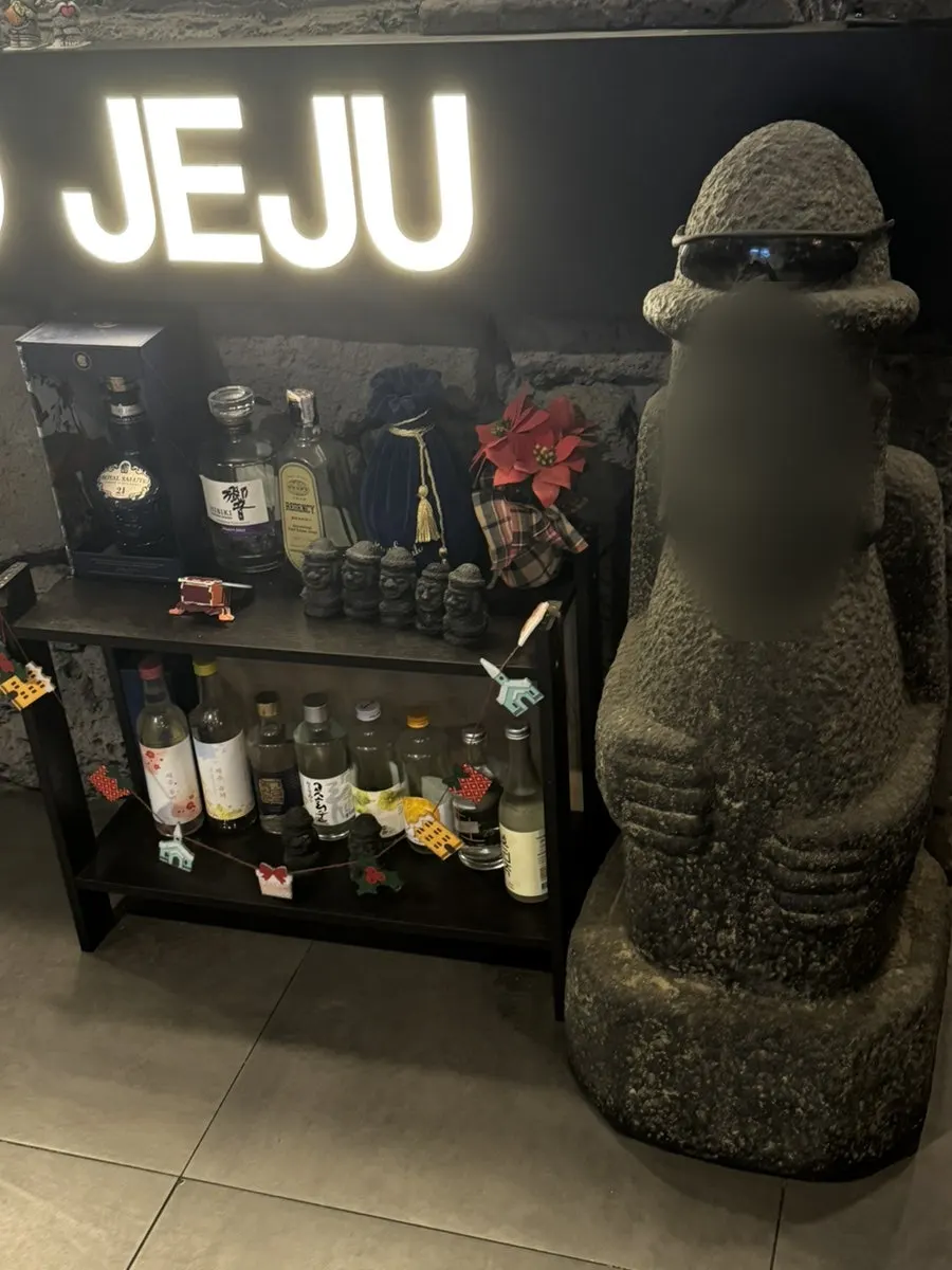 Interior decor of Jeju Oktop, Gwangju Gyeongan Branch
