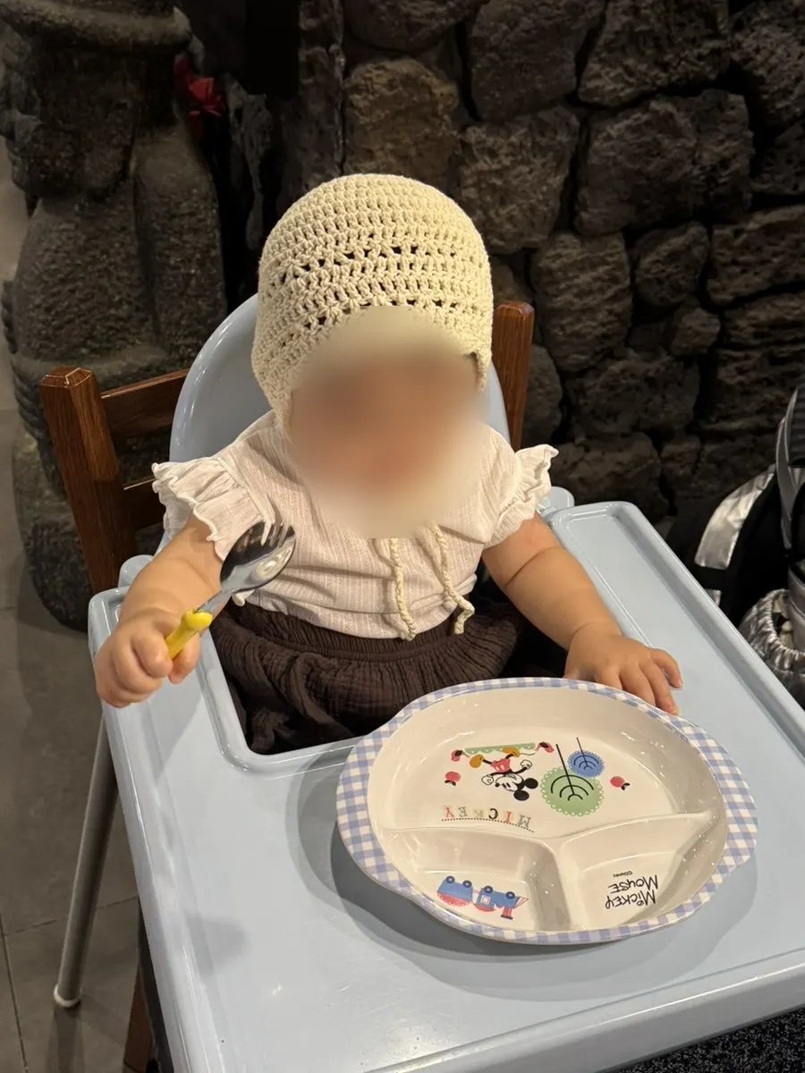 Seating with a child at Jeju Oktop, Gwangju Gyeongan Branch