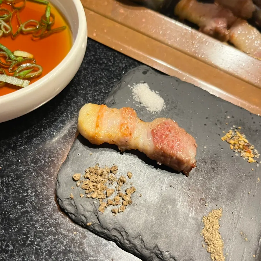 익어가는 고기의 겉면 색