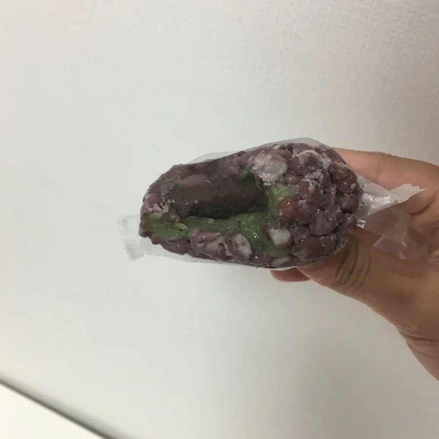 콩가루 오메기떡과 흑임자 오메기떡