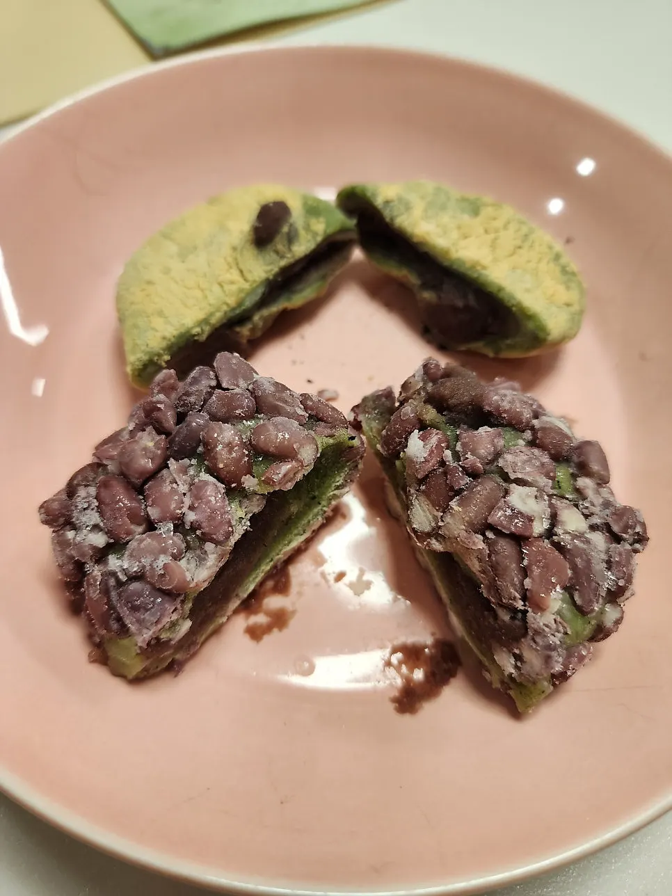 반으로 자른 오메기떡 단면