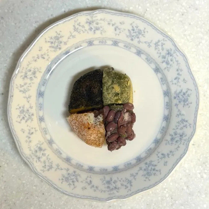 Red bean filling inside a bitten omegi-tteok