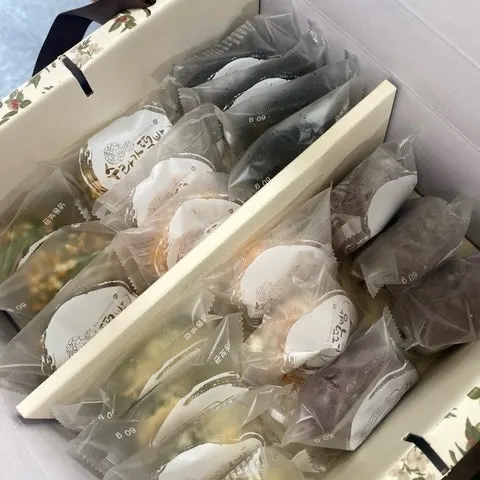 개별 포장된 여러 맛 오메기떡