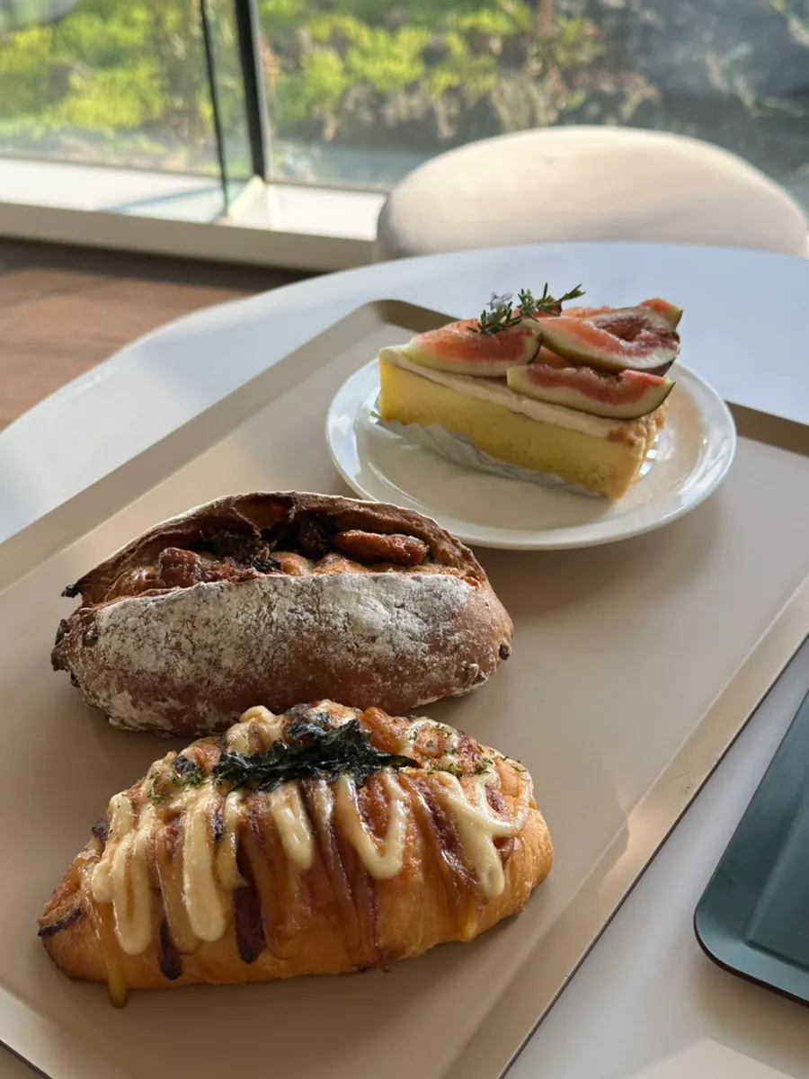 Breads at the PLANT827 bakery corner