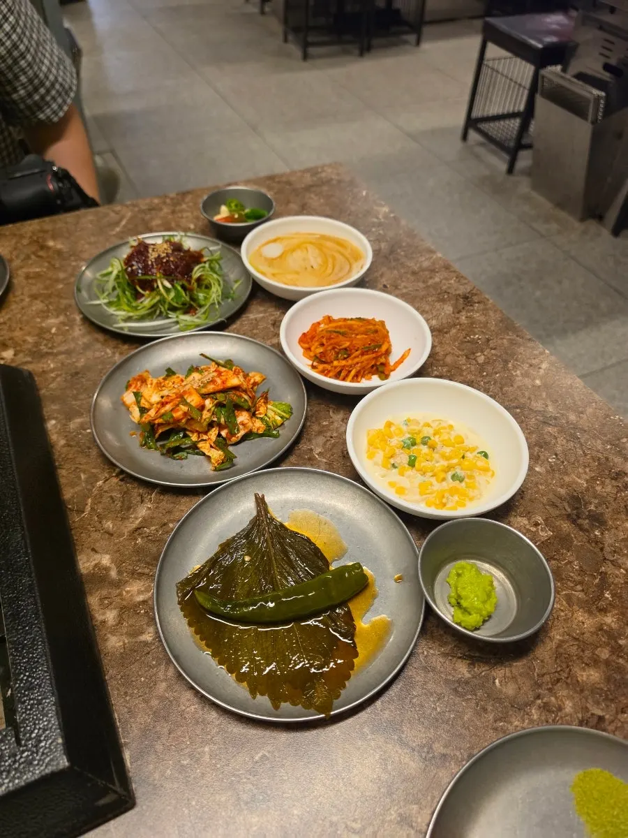 Menu sampingan dan pesanan nasi putih
