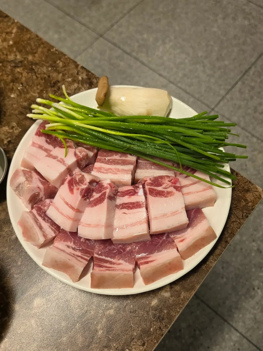Lauk yangangnyeom gejang yang diberi percuma