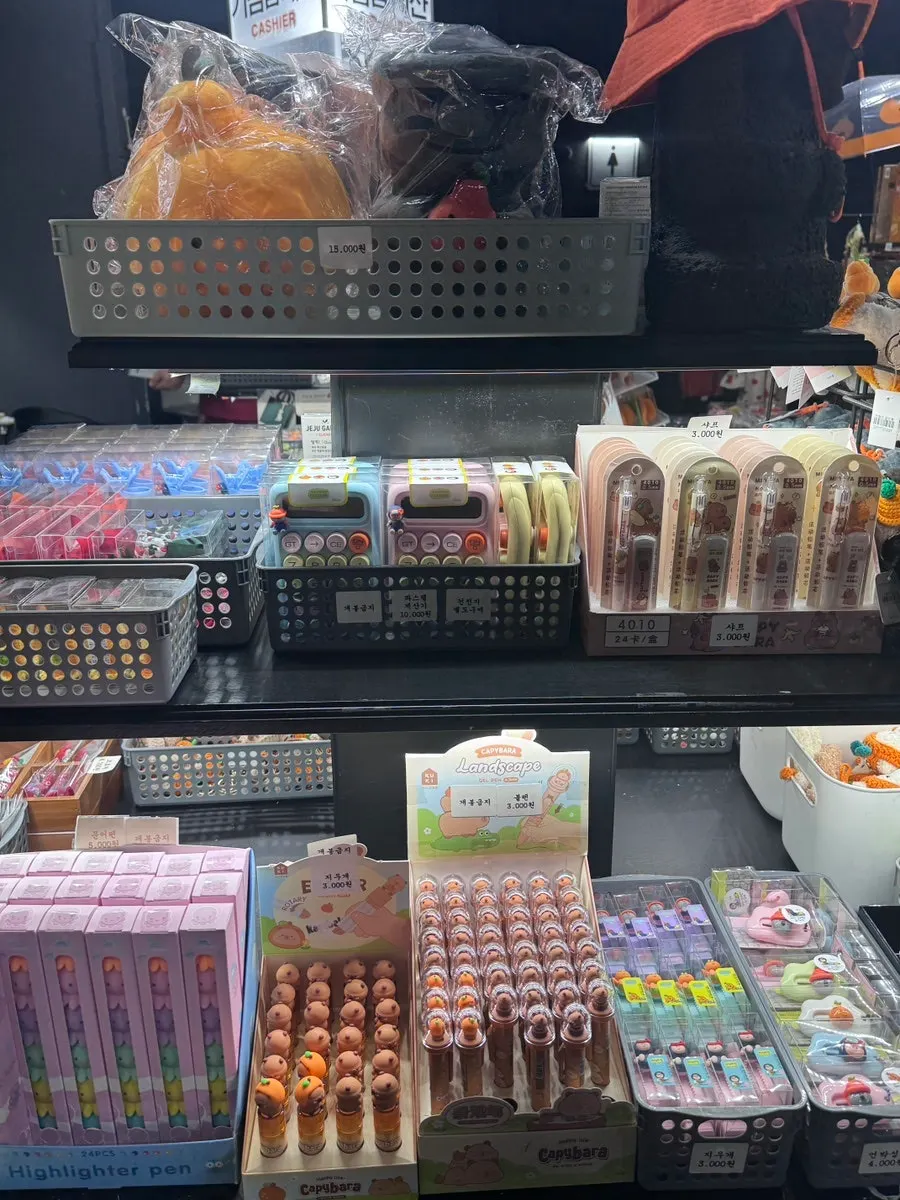 카페 내 베이커리 공간