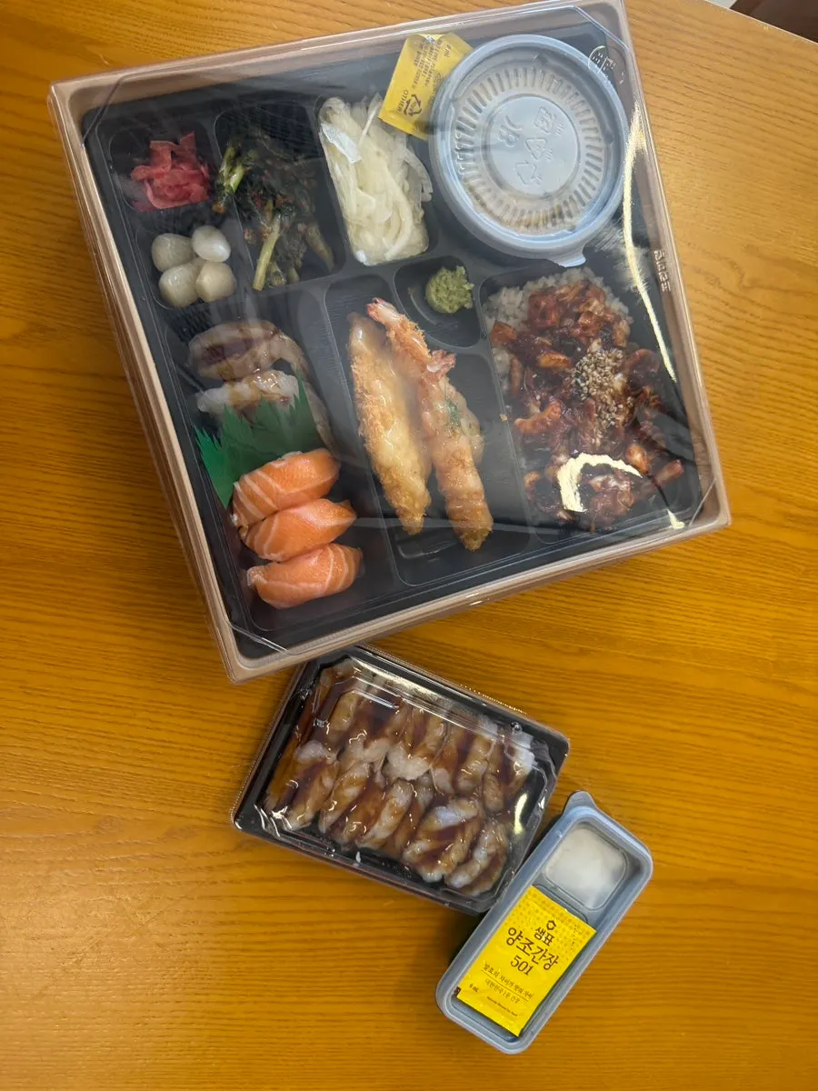 Packed sushi taken to the beach