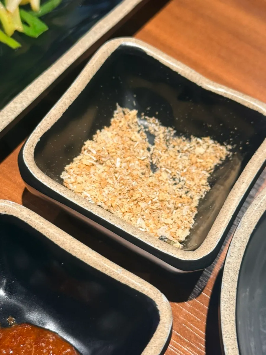 Refilled crispy breadcrumb salt