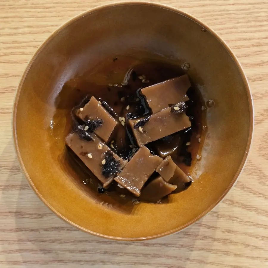 Seasoned acorn jelly complimentary side dish