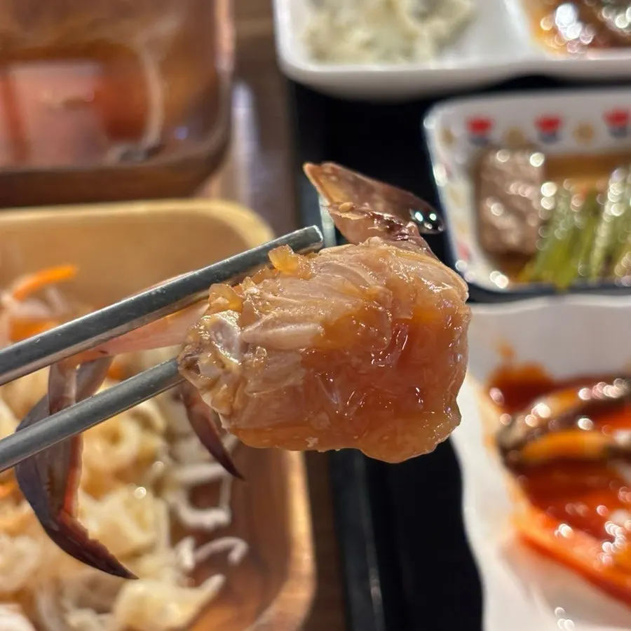 서비스로 나온 간장게장