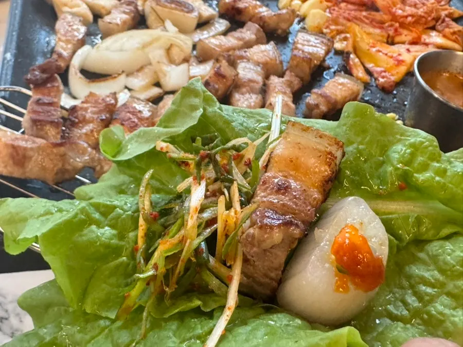 Black pork dipped in salted anchovy sauce