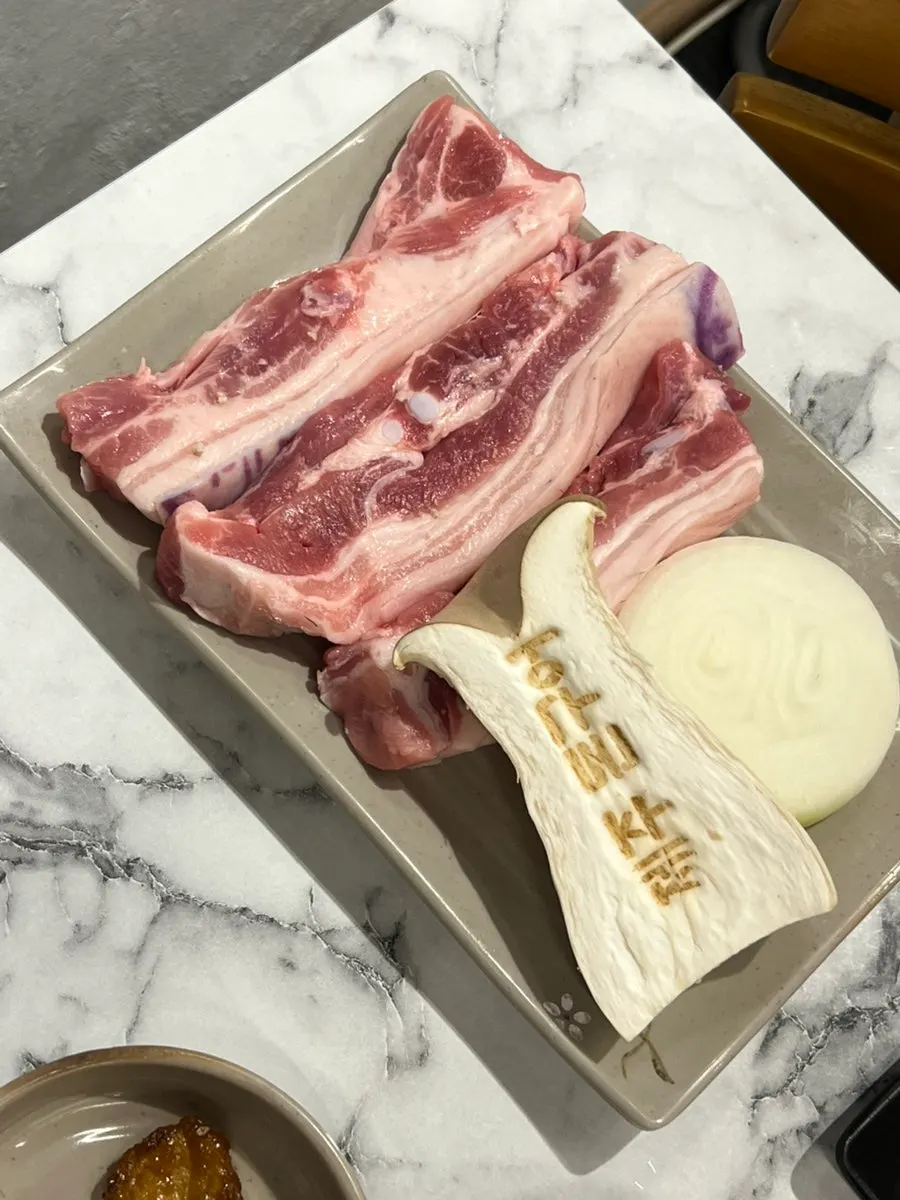 Preheated stone grill plate