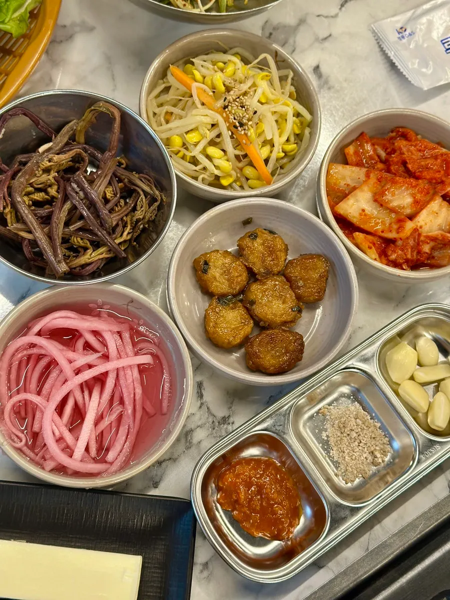 제주 흑돼지 한상 2인분 상차림