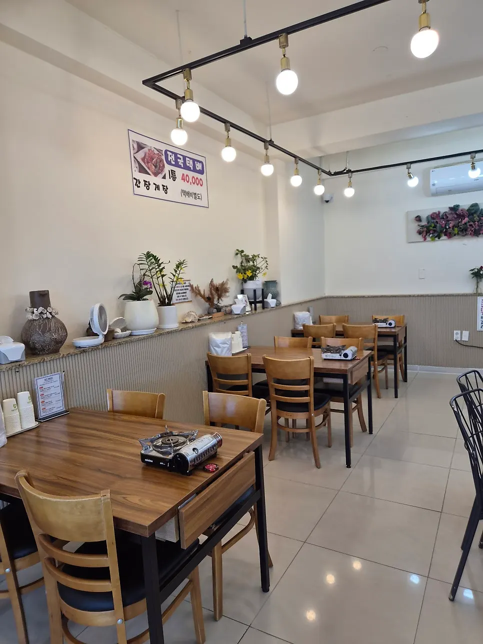 Tables in the quiet morning dining room