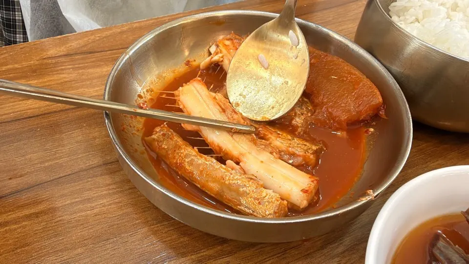 Braised hairtail eaten with its sauce