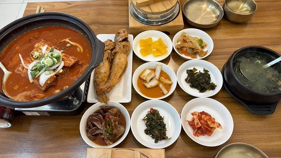Closing shot of the meal at Jejurowoon Cheonghaewon Seongsan Ilchulbong Branch