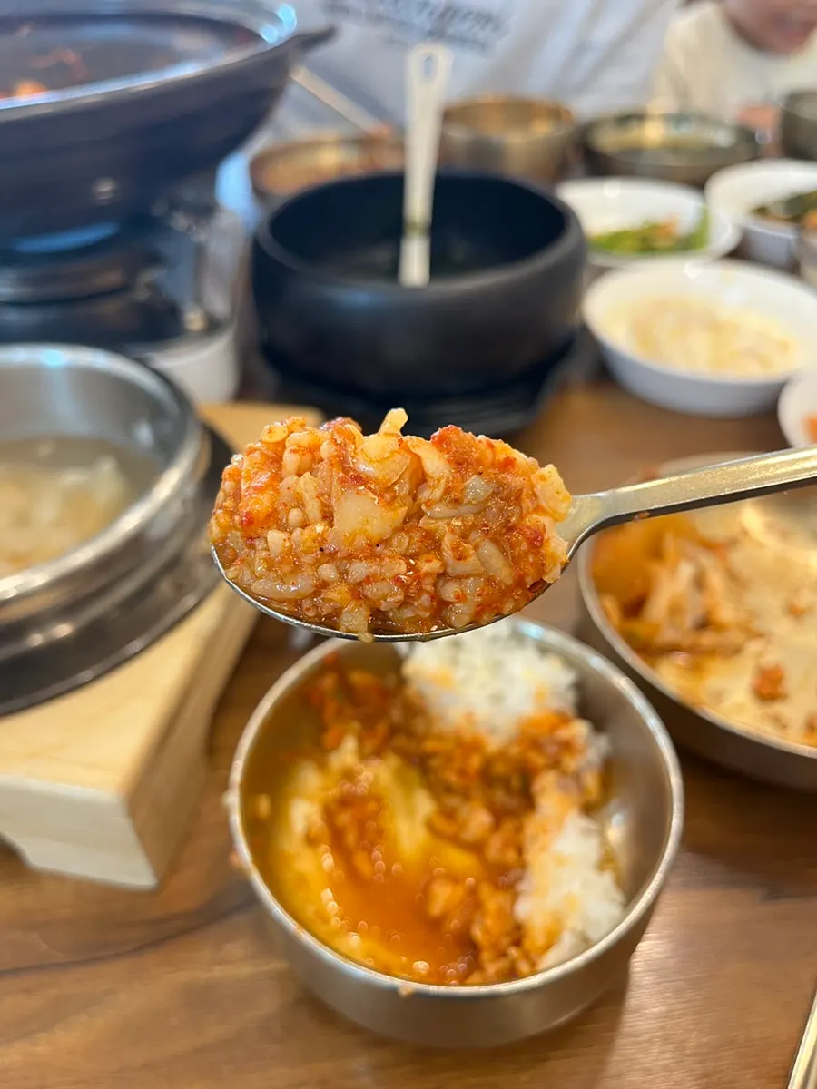식사를 마친 갈치조림 세트 상