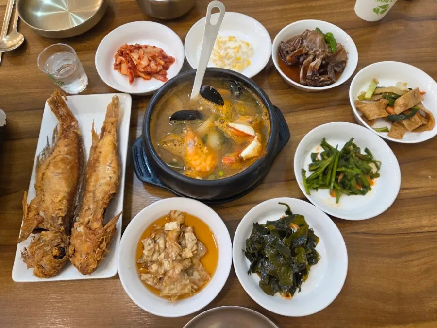 바삭하게 튀겨져 나온 옥돔구이