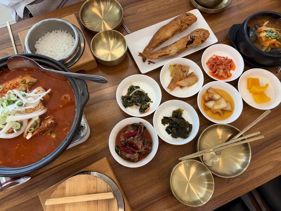 A bowl of sweet pot rice at Jejurowoon Cheonghaewon