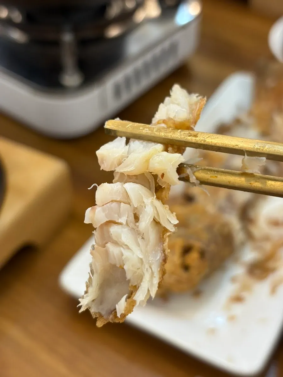 Flaked tilefish flesh up close