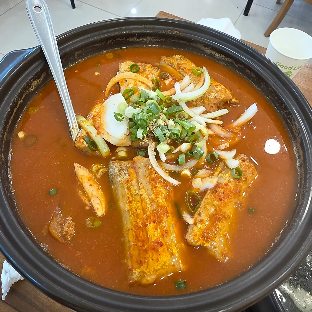 Close-up of the seasoning-soaked braised hairtail