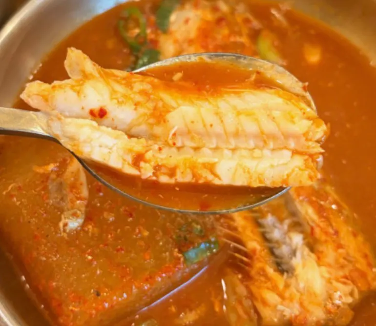 두툼한 제주산 갈치 토막