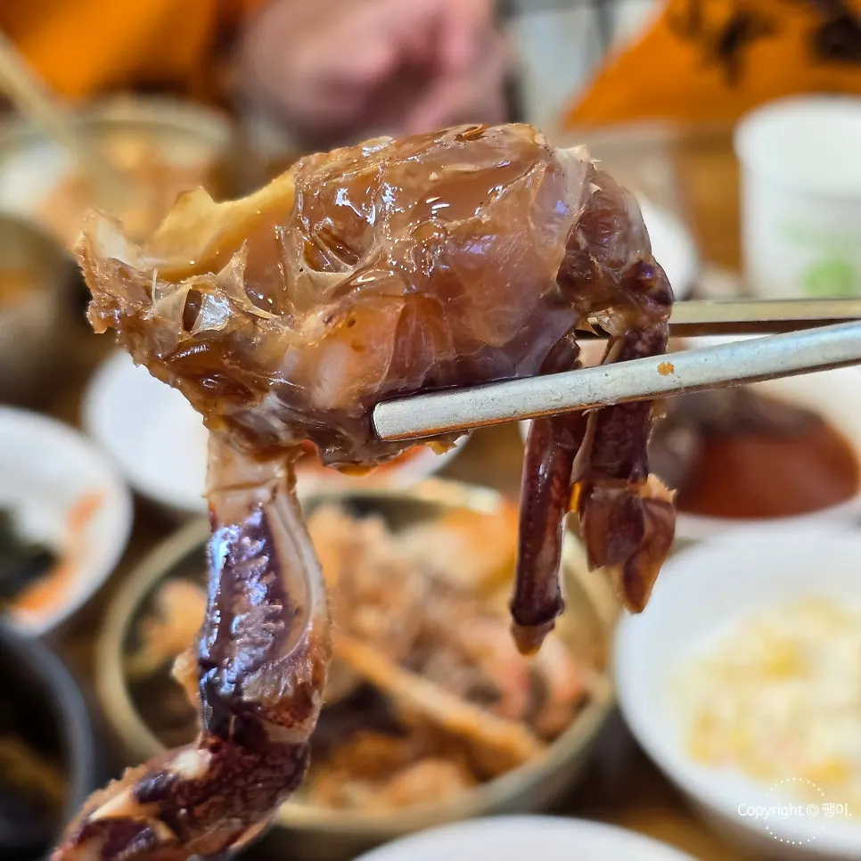 밑반찬으로 나온 간장게장