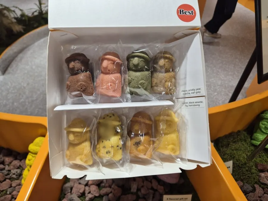 오늘제주 매장에 진열된 알록달록한 하르방느