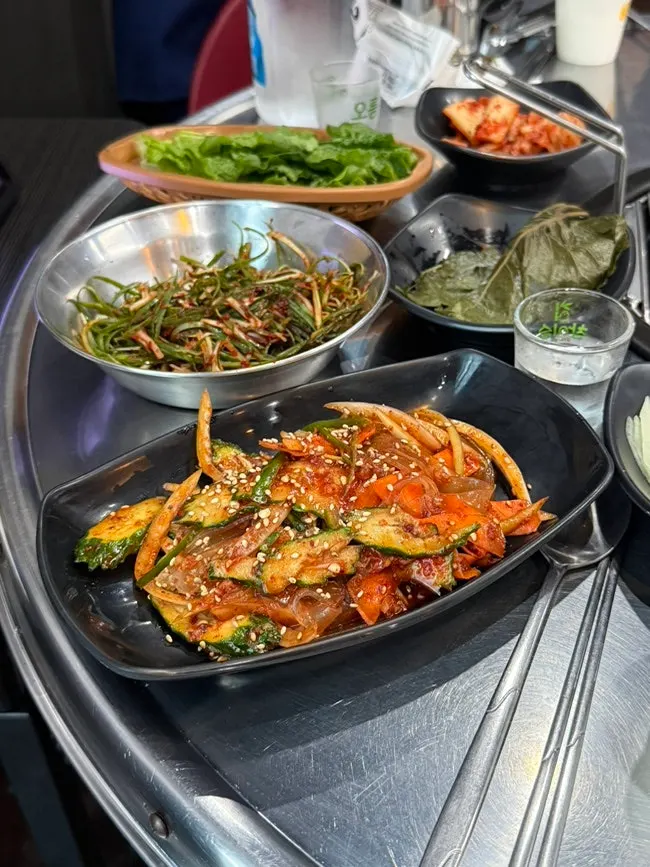 흑돼지 곁들임 기본찬 구성