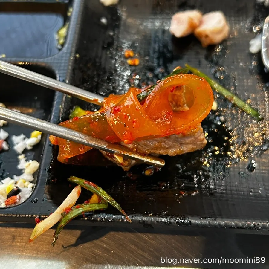 Sweet and tangy cucumber glass noodle salad, ₩8,000