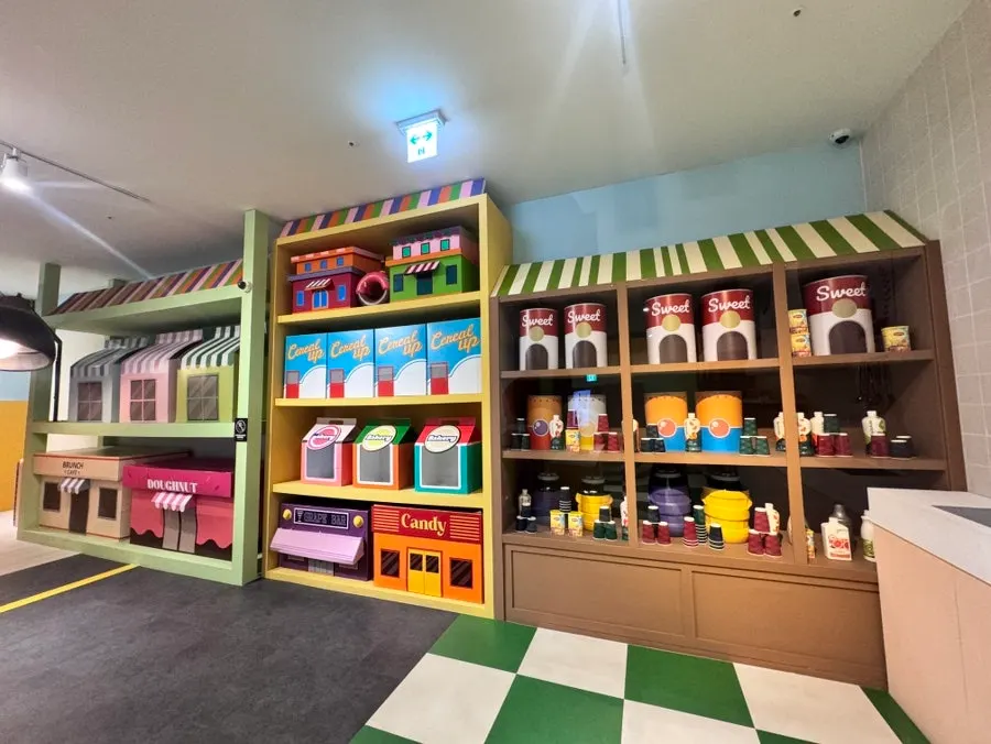 Exhibition recreating the Bread Barbershop space