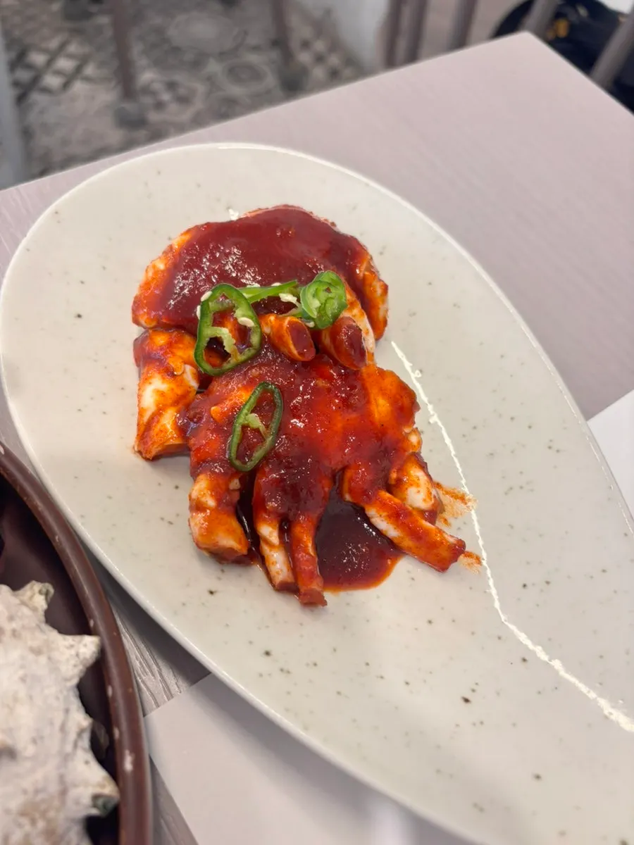 정갈하게 차려진 밑반찬 상차림